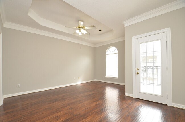 Building Photo - 11045 Landswalk Dr