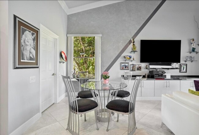 Building Photo - 7823 Bridlington Dr