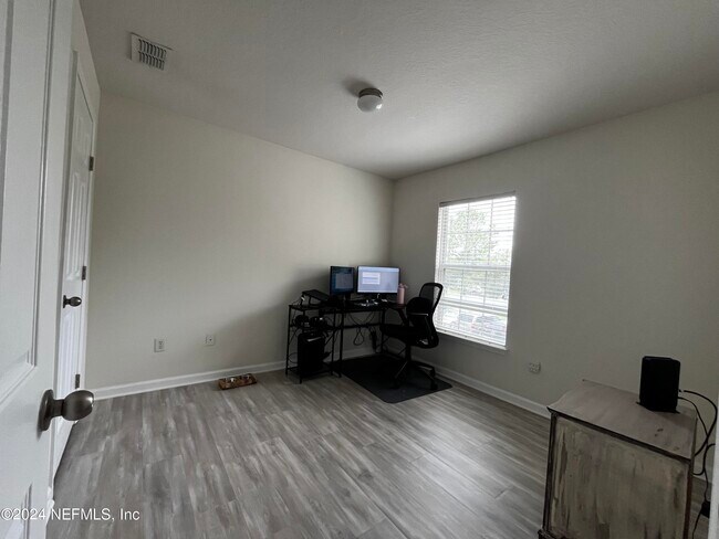 Building Photo - 7180 Stonelion Cir
