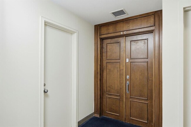 Building Photo - 1801 Lavaca St