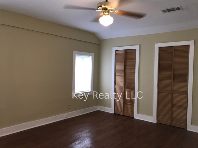 Building Photo - ****612 19th St.- Alexandria Garden District