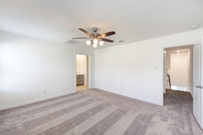 Building Photo - 11910 Carvalho Dr