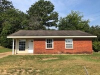 Building Photo - 213 College Ave