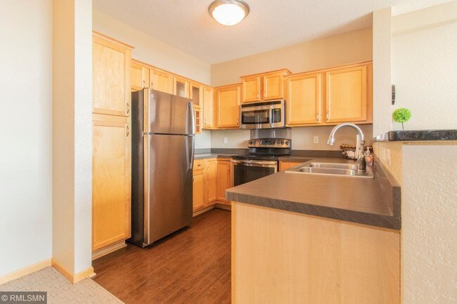 Building Photo - 4645 Park Commons Dr