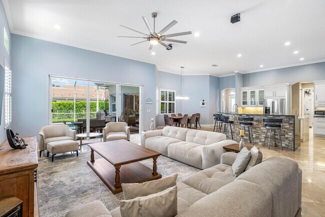 Building Photo - 4675 Manderly Dr