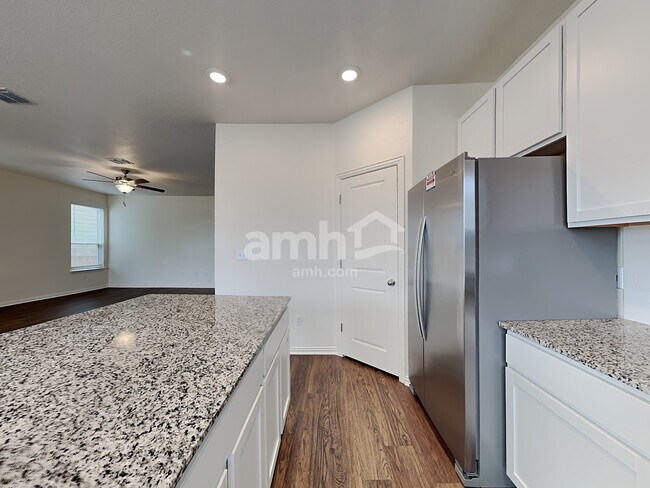 Building Photo - 2737 Wolfcreek