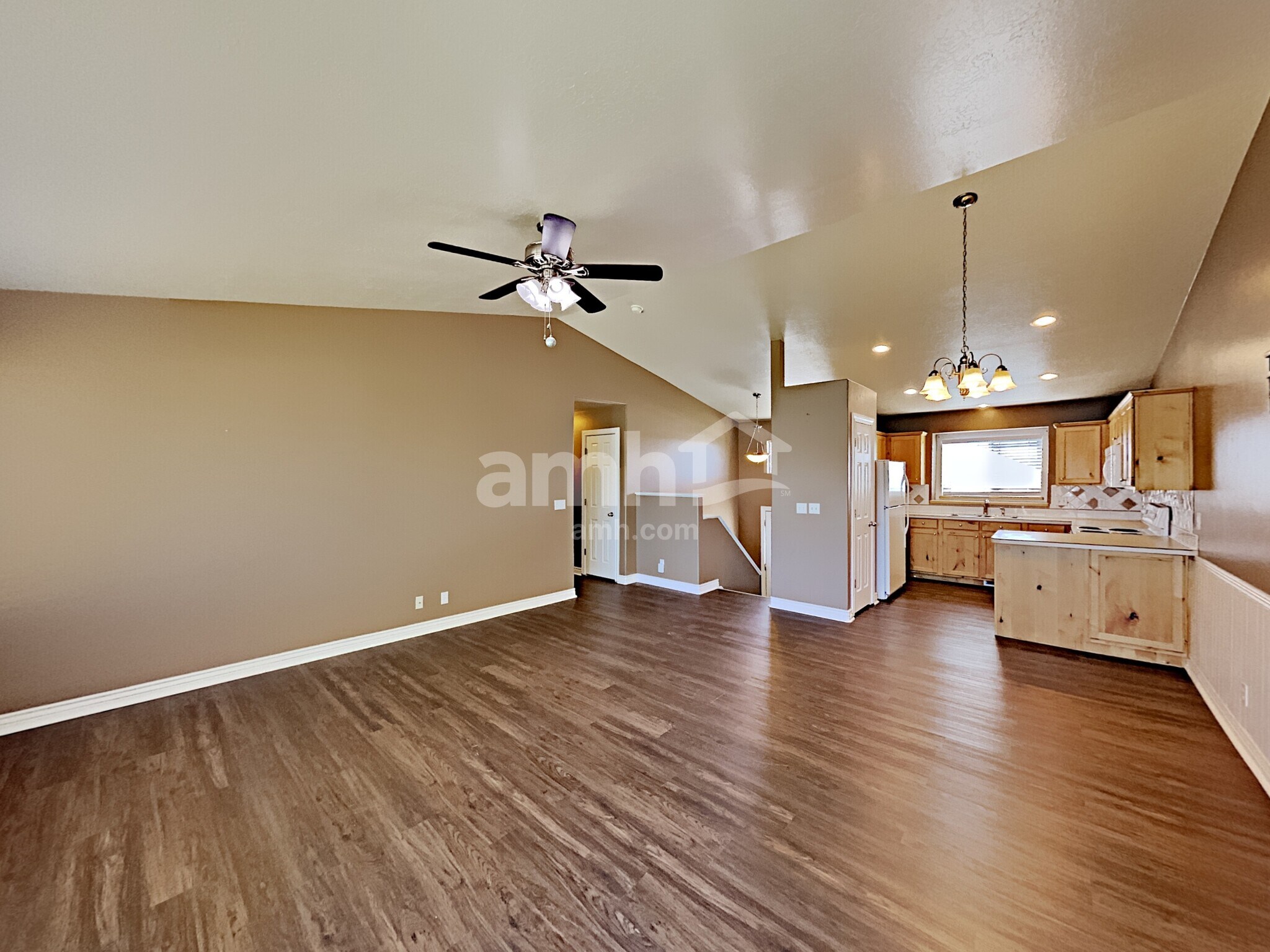 Building Photo - 2216 S 2685 W