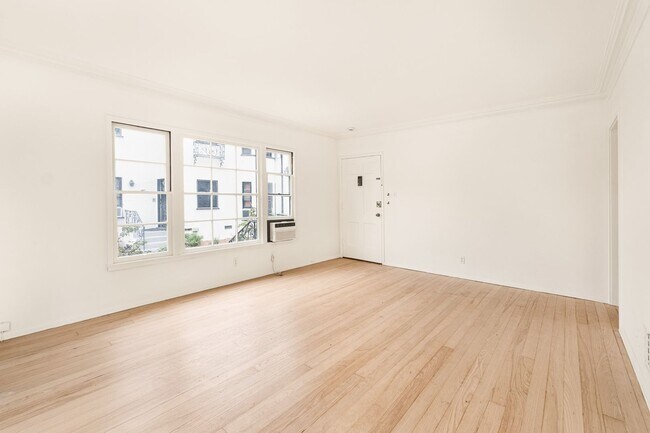 Building Photo - Spacious 1-Bedroom 1-Bath apartment in Los Feliz