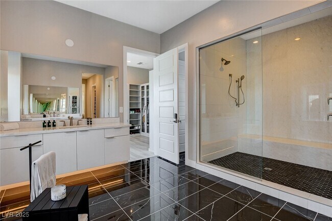 Building Photo - 5289 Feathertop Dr