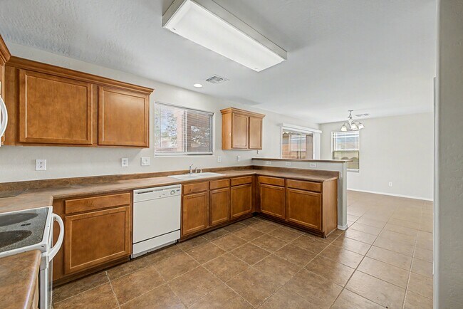 Building Photo - 15451 W Yucatan Dr