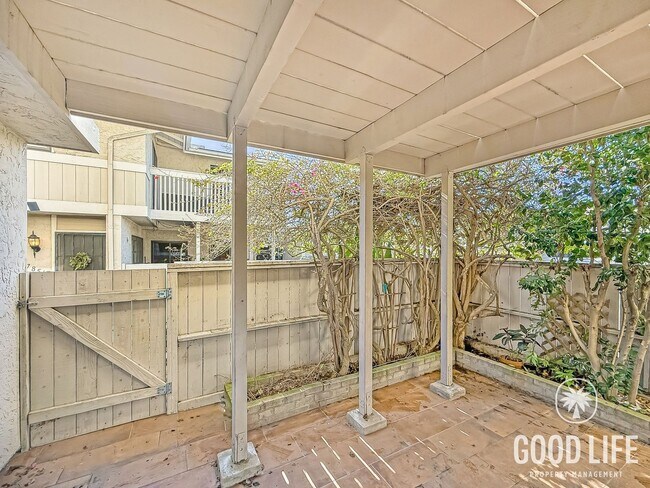 Building Photo - Beautiful 3B/2.5BA Condo in UTC for Rent!