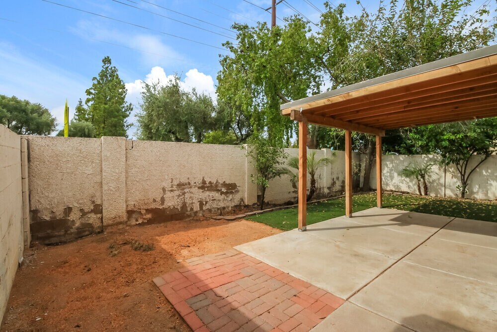 Building Photo - 2848 E Brown Rd