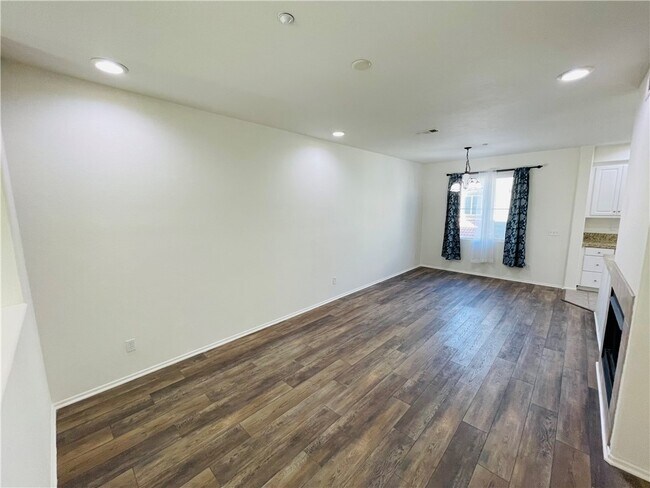 Building Photo - 33590 Willow Haven Ln