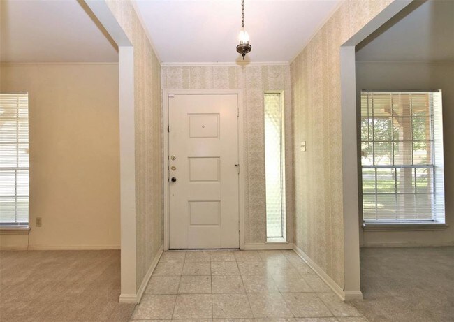 Building Photo - 10615 Windriver Dr