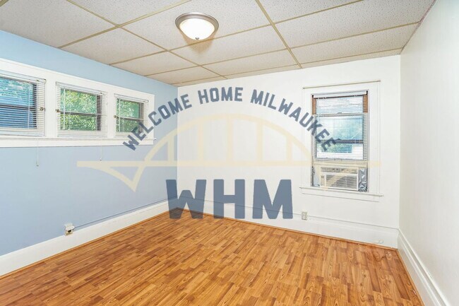 Building Photo - 2577 N 52nd St