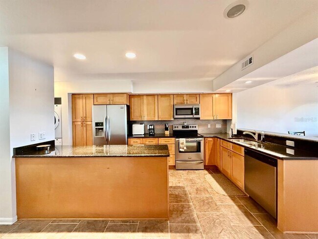 Building Photo - 821 Bahia Del Sol Dr