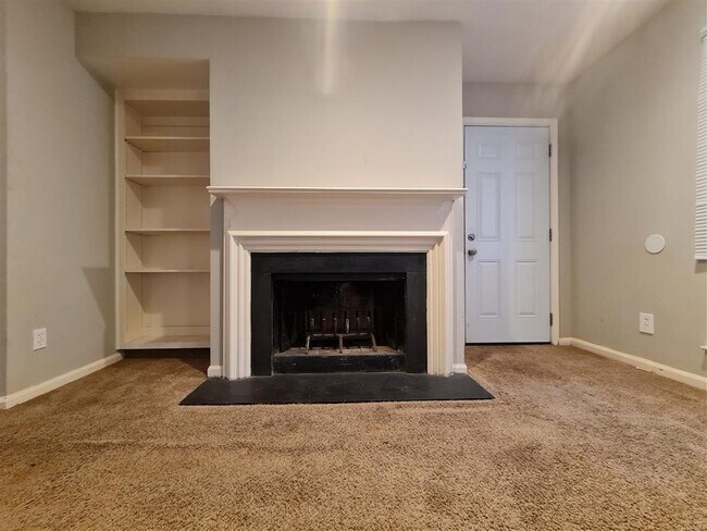 Building Photo - Charming 3-Bed, 2-Bath Townhouse in the Heart of Montgomery