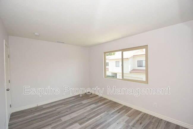 Building Photo - 630 Chapala Dr