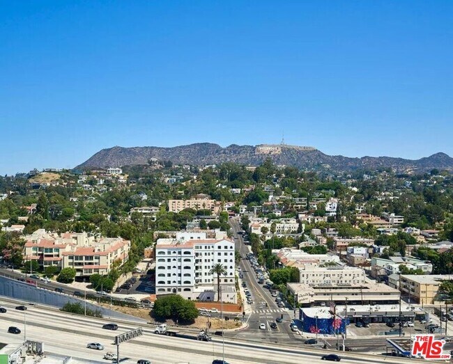Building Photo - 1755 Argyle Ave