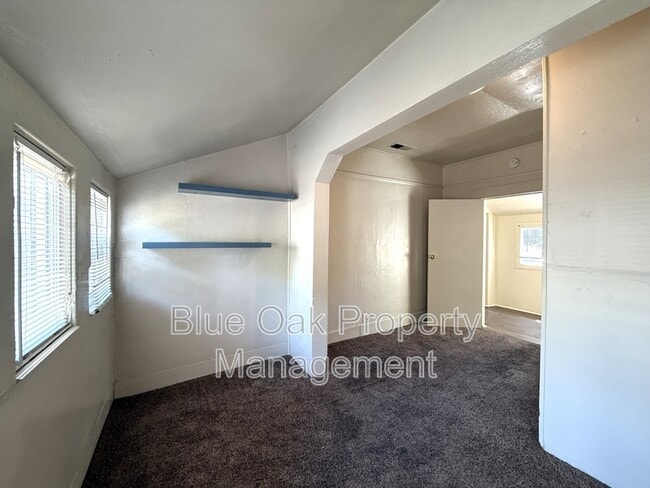 Building Photo - 1205 Warner St