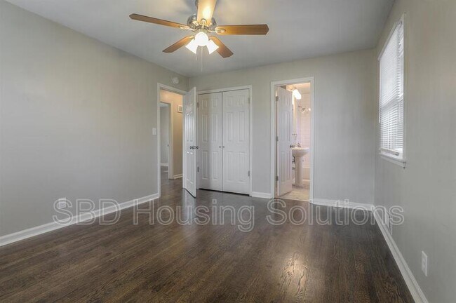 Building Photo - 6200 E 102nd Terrace