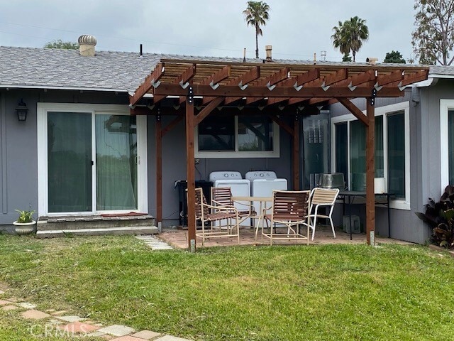 Building Photo - 2024 Angelcrest Dr