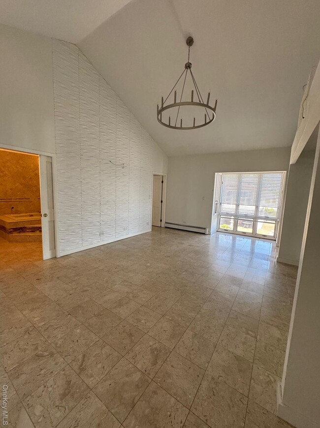 Building Photo - 3391 Country Club Rd