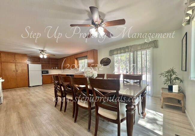 Building Photo - Inviting 3-Bedroom Home in Desirable Twain...