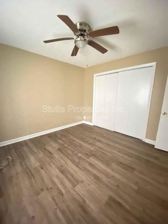 Building Photo - 3567 Blue Rd