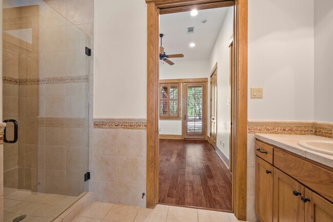 Building Photo - 16009 Pontevedra Pl