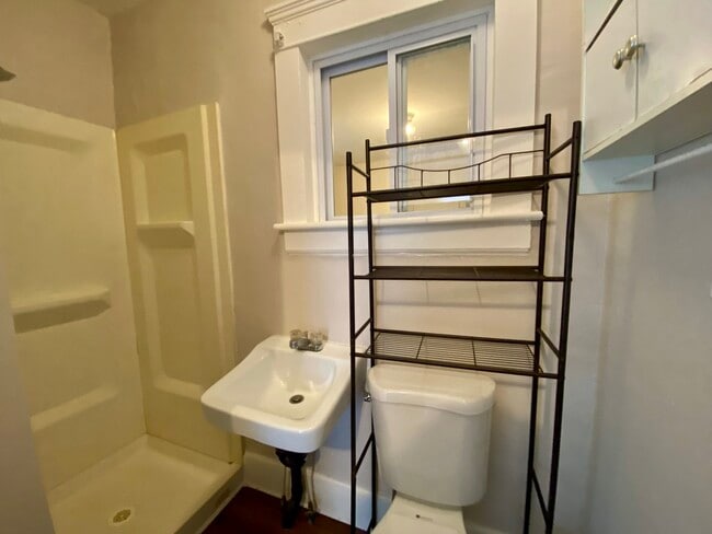 Building Photo - 664 Corley St