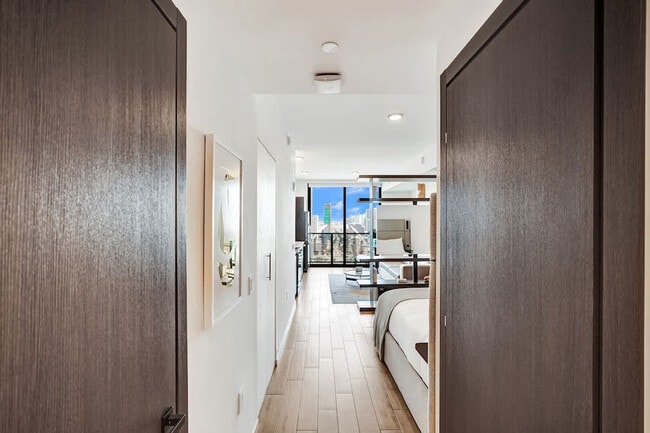 Building Photo - 398 NE 5th St