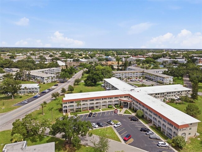 Building Photo - 2434 Australia Way E
