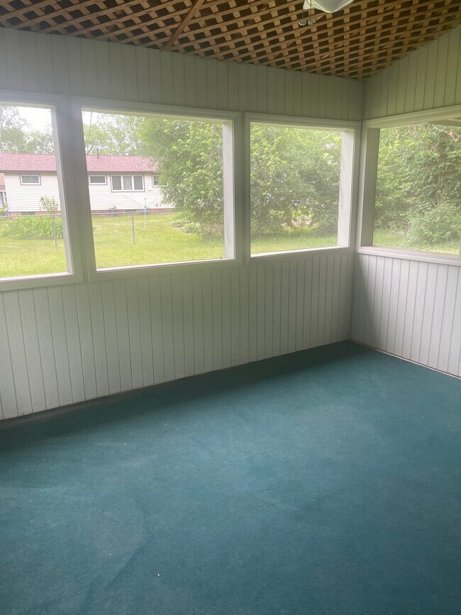 Building Photo - 6 Juniper Ln