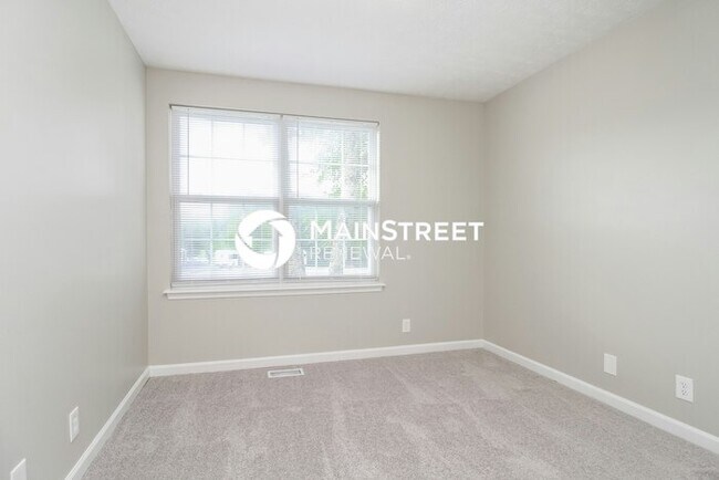 Building Photo - 3 Bedroom Pet-Friendly Home in Nashville, TN with Main Street Renewal