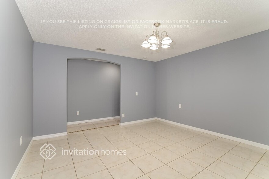 Building Photo - 2413 Ruddenstone Way