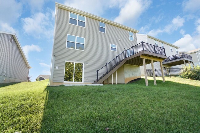Building Photo - Coming Soon!!! Spacious and Modern 3-Bedro...