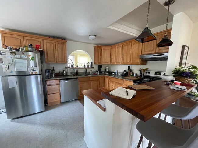 Building Photo - Jabbok LLC