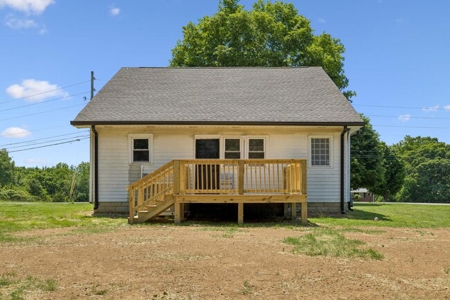 Building Photo - 2547 Bearwallow Rd