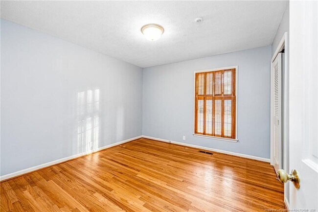 Building Photo - 2818 Millbrook Rd