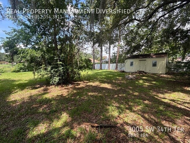 Building Photo - 3005 SW 34th Terrace