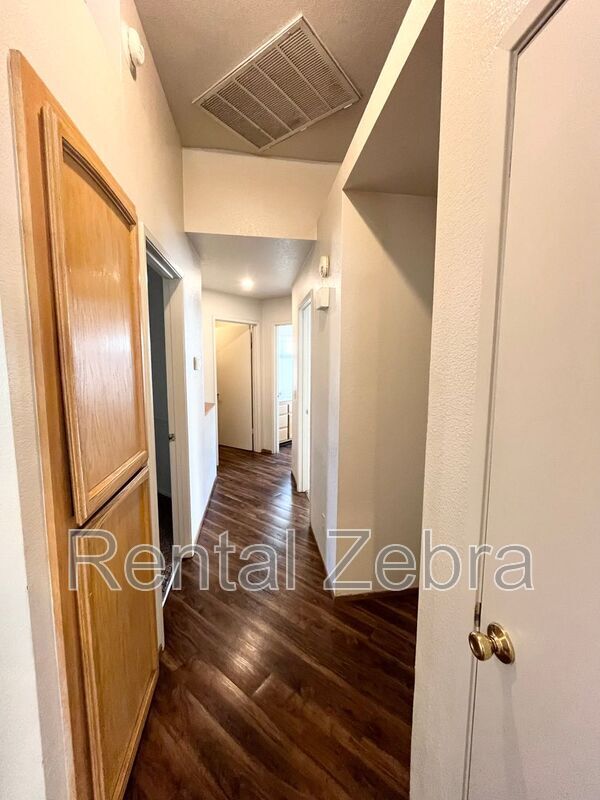 Building Photo - 3487 Tres Logos Dr