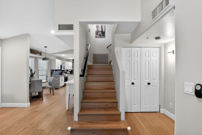 Building Photo - Spacious 4BR House in Scottsdale