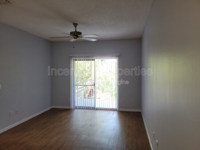 Building Photo - 2533 Grassy Point Dr