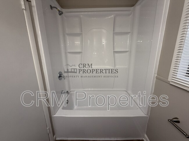 Building Photo - 3156 Dequincy St