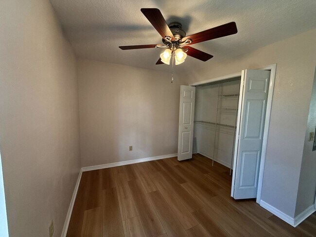 Building Photo - Stunning 2-bedroom, 2-bathroom home with large fenced in back yard.