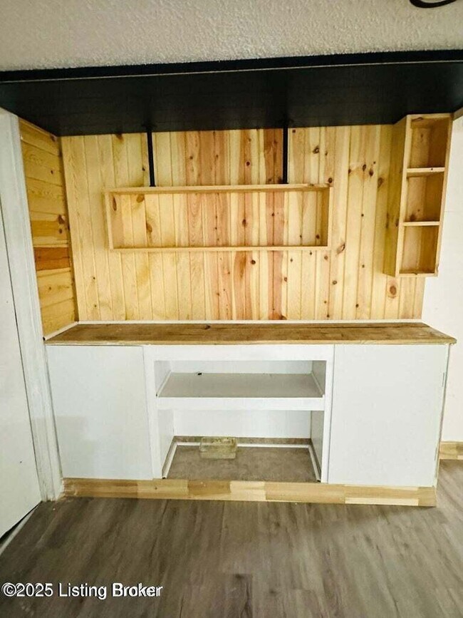 Building Photo - 4105 North Ln