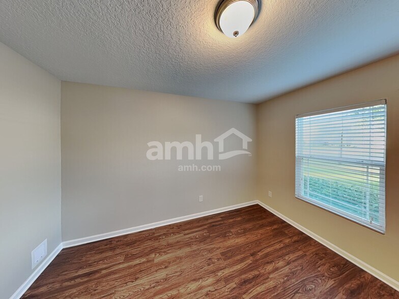 Building Photo - 216 W Jayce Wy