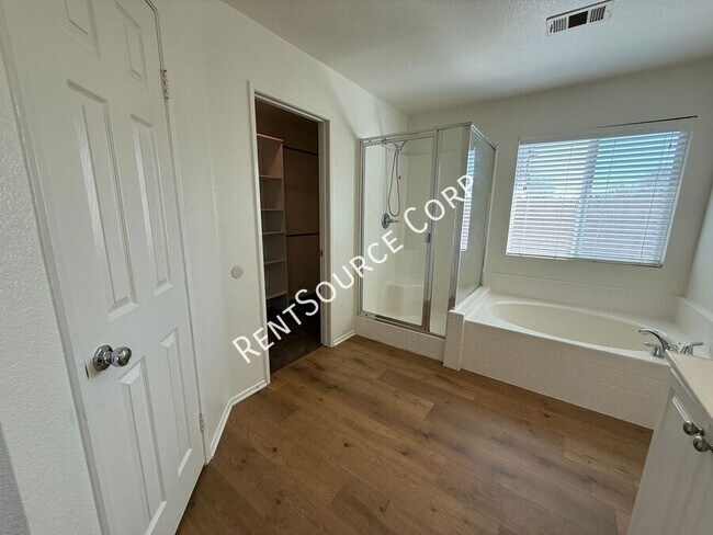 Building Photo - 6312 Atlas Way