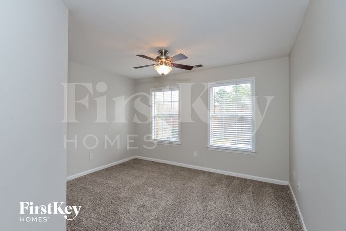Building Photo - 205 Windstone Pkwy